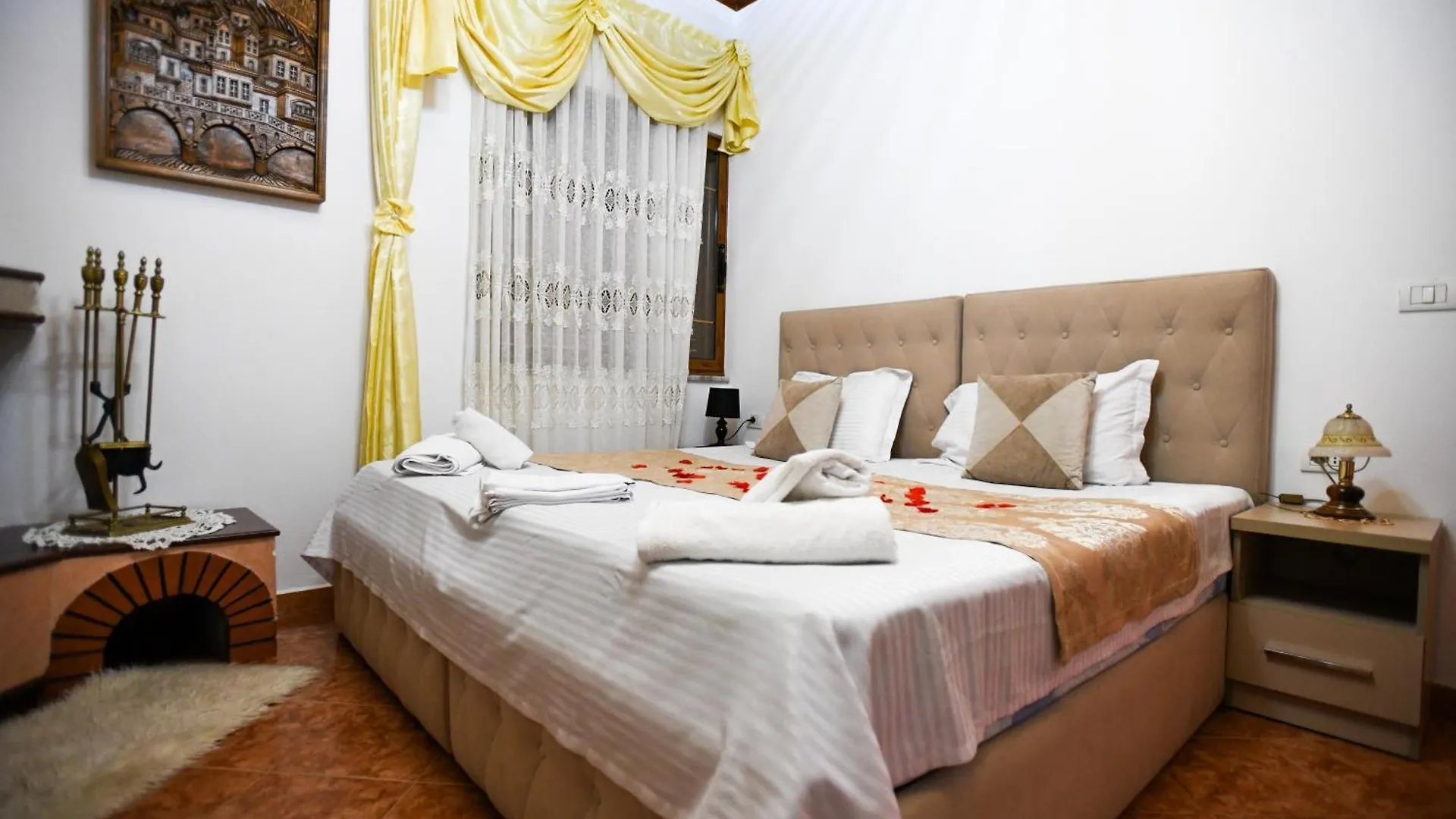 Villa Rezidenca Aurel Berat 0*,