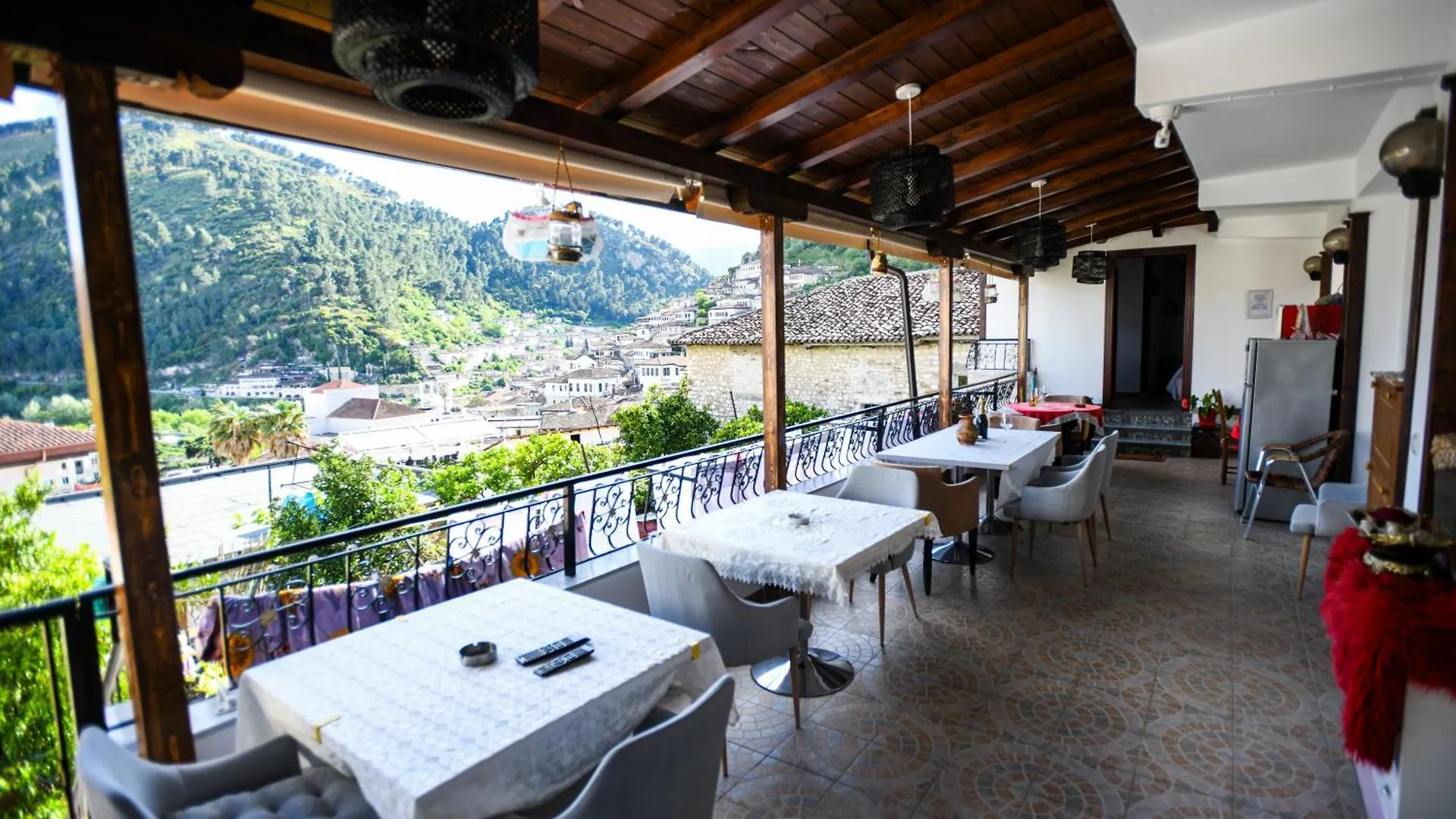 Rezidenca Aurel Center Villa Berat 0*,  Albania